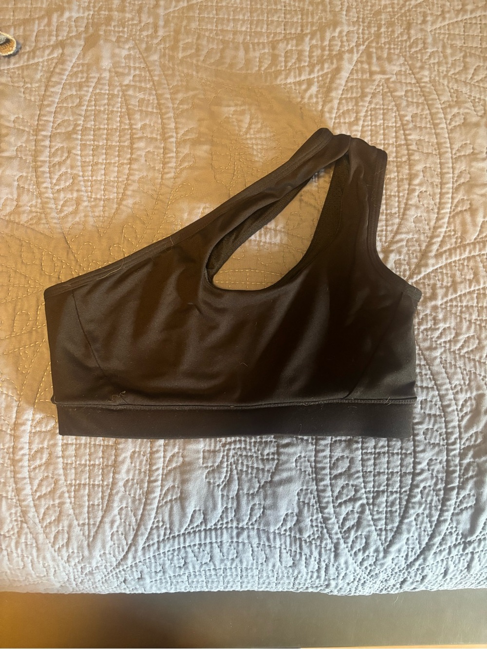 Asymmetrical Black One-Shoulder Sports Bra